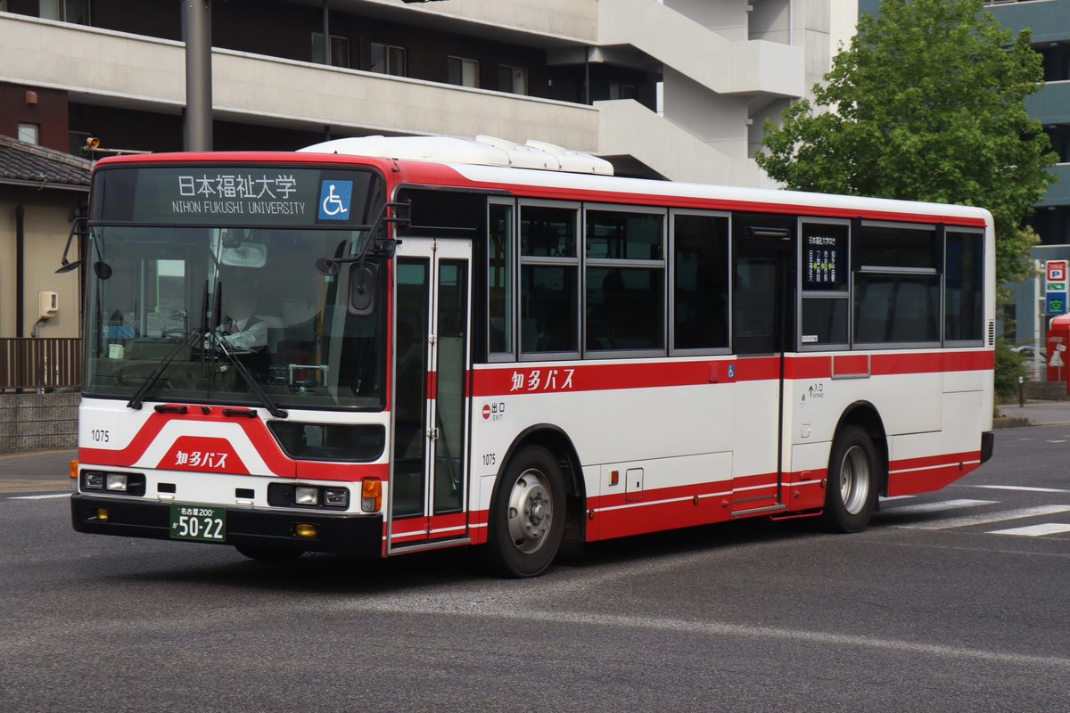 takuma_bus's tweet photo. 2026/6/19 知多乗合
3132 元京王バス
1075  元名鉄バス1736
3062  元名鉄バス9613
2091   元都営バスT198

知多乗合に移籍してきたバスを撮影してきました。元名鉄に加えて元京王と元都営も移籍してきて車種が多様になりました。 https://t.co/taJaTPcBqb