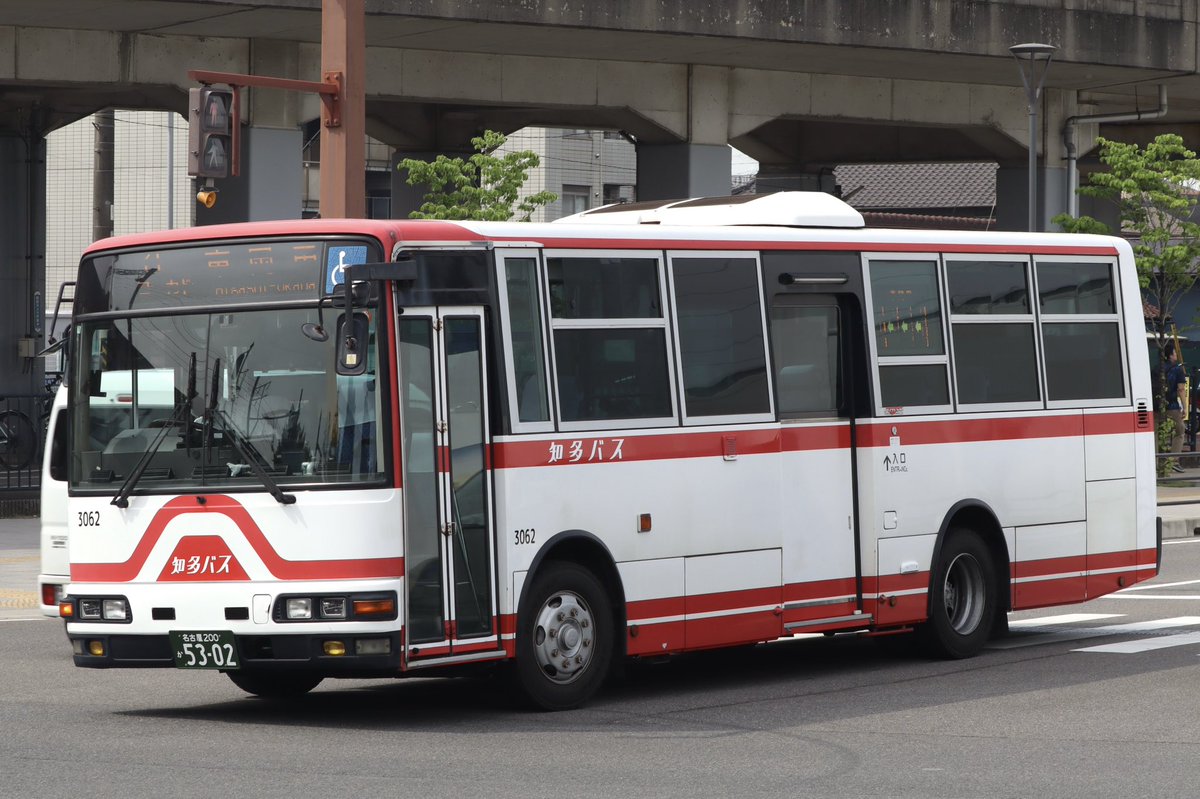 takuma_bus's tweet photo. 2026/6/19 知多乗合
3132 元京王バス
1075  元名鉄バス1736
3062  元名鉄バス9613
2091   元都営バスT198

知多乗合に移籍してきたバスを撮影してきました。元名鉄に加えて元京王と元都営も移籍してきて車種が多様になりました。 https://t.co/taJaTPcBqb