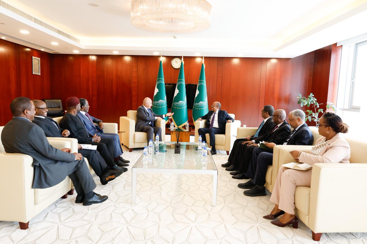 _AfricanUnion's tweet photo. The Chairperson of the African Union (AU) Commission, H.E. Mahmoud Ali Youssouf, received the newly appointed UNHCR High Commissioner, H.E. Mr. @BarhamSalih, during his official visit to Ethiopia & the AU.

The Chairperson @ymahmoudali congratulated Mr. Salih on his appointment & reaffirmed AU's support for strengthening refugee protection & advancing durable solutions across the continent.

They also discussed humanitarian situation in Africa, particularly forced displacement, refugee inclusion, & the need to expand durable solutions including, local integration, & self-reliance, while addressing the root causes of displacement.

The High Commissioner commended the strong AU–UNHCR partnership & pledged to further deepen cooperation.

The Chairperson, in turn, acknowledged the progressive refugee policies adopted by many AU Member States & highlighted ongoing efforts to promote protection, inclusion, & durable solutions for refugees  displaced populations.

@Refugees