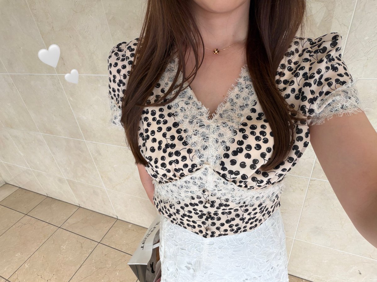 Cherry Pattern Lace Trim Top ? とっても可愛いくて、今日たくさん 