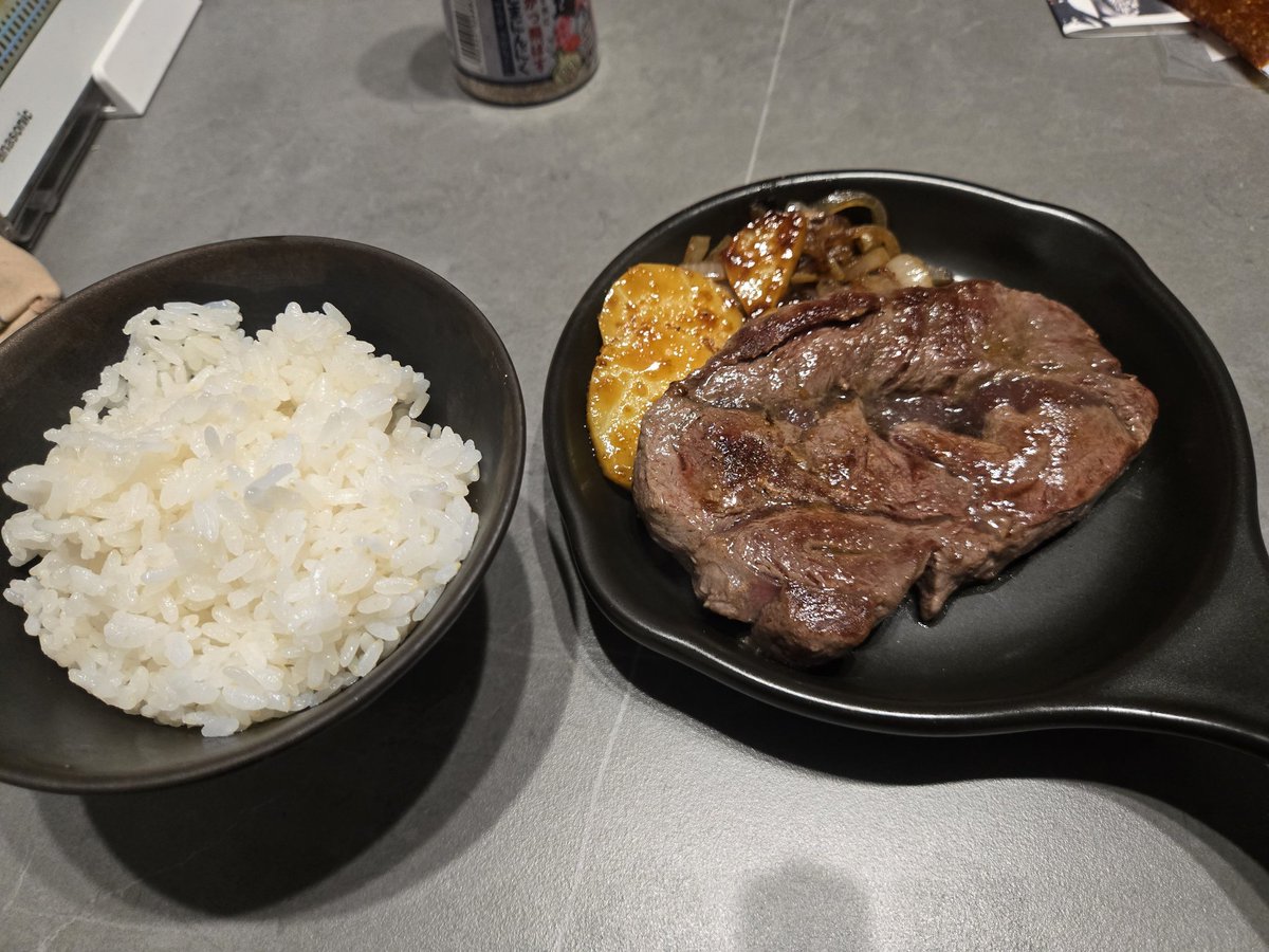 clay__1124's tweet photo. でけぇ肉！ https://t.co/ie1K2FY1b1
