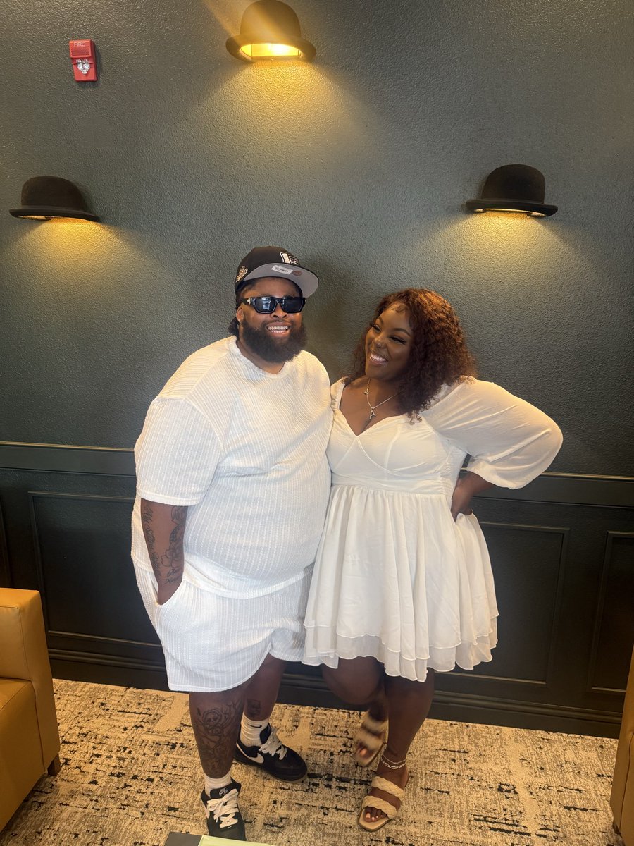simply__lean's tweet photo. I Get To Marry My Forever In 7 Days 🤍🥂 #BellsOnTheBeach https://t.co/c9f2XcrLVJ