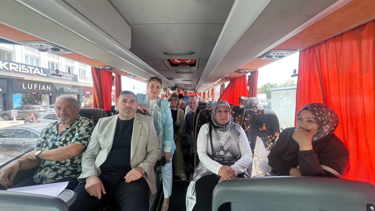 RYagar's tweet photo. AK Parti Büyükçekmece İlçesi olarak 
Cumhurbaşkanımız ve Genel Başkanımız Sayın Recep Tayyip Erdoğan’ın teşrifleriyle gerçekleştirilecek Başakşehir Metro Hattı Açılış Programına katılmak üzere yola çıkıyoruz.
Milletimizin hayatını kolaylaştıran, ulaşım altyapımızı güçlendiren ve İstanbul’umuza değer katan bu önemli eserin hayırlı olmasını diliyoruz.
Eser ve hizmet siyasetinin öncüsü olan liderimizi coşkuyla karşılamak için teşkilatımızla birlikte program alanında olacağız.

#BaşakşehirMetro #EserveHizmetSiyaseti 
#RecepTayyipErdoğan #BaşakşehirMetro #EserSiyaseti #AKParti
