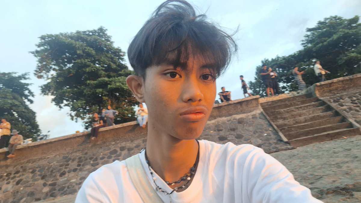 kashaa765877's tweet photo. kalo ga punya T ya gini, keluar kemana mana selalu sendirian, when yh punya T imut 
#gaybali #mlm https://t.co/zPHjsGexqX