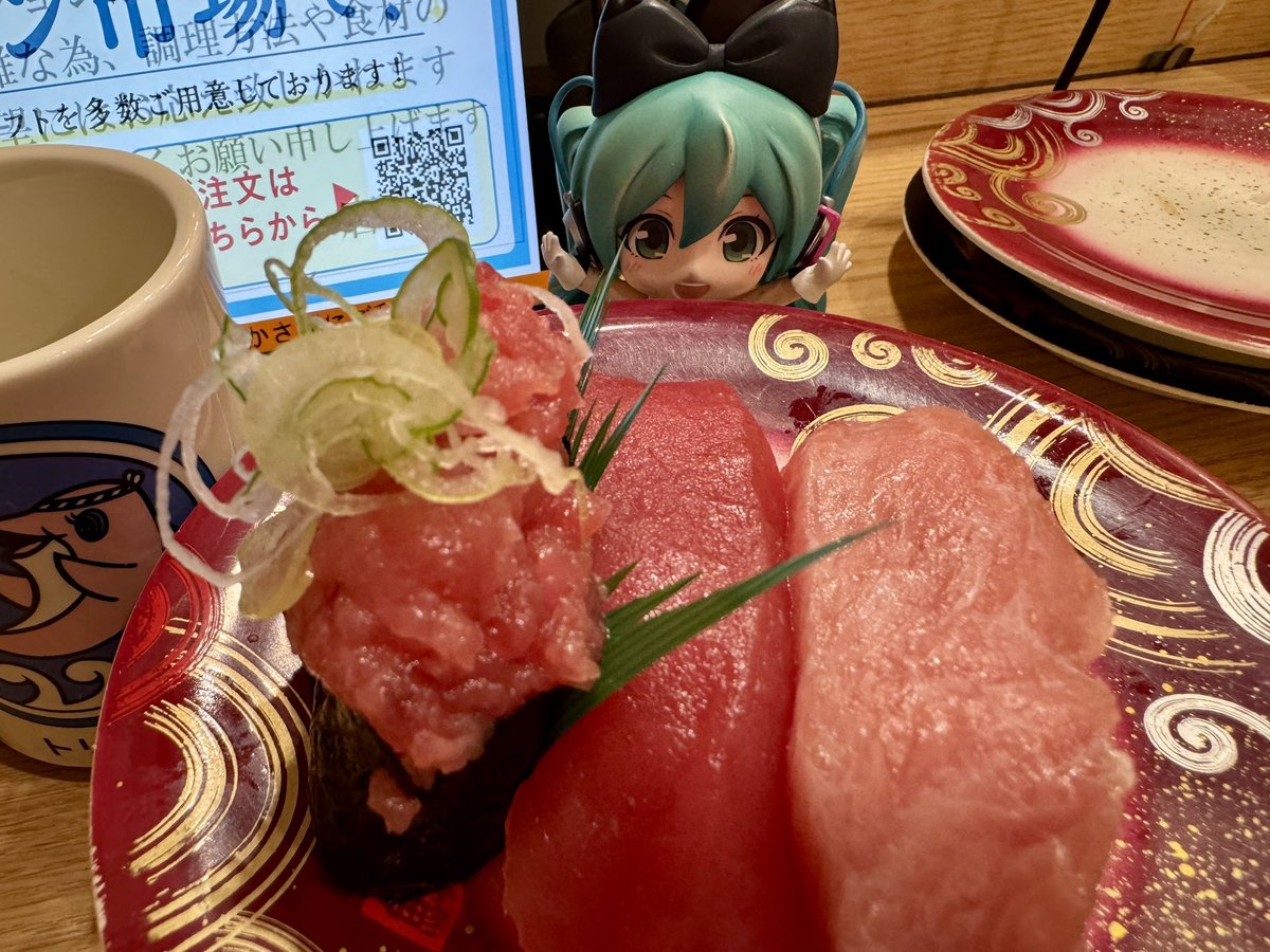 zerosso's tweet photo. 人権ない労働to労働生活からのトリトン染みるー
幕張ちゃんがたくさん積み上げました！ https://t.co/aG1hbIG7QY