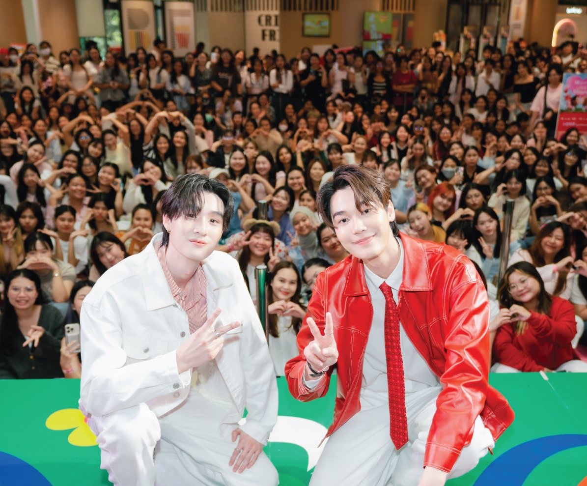 Blue_SnowBall_'s tweet photo. So proud of DewTee...
Watching them grow step by step has been such a journey...
They truly deserve all the love and success coming their way
Once again, SUCCESS COMING THEIR WAY!!!

DEWTEE STILL SHINING
#WithDewTeeAlways https://t.co/jRaRgBRIZL