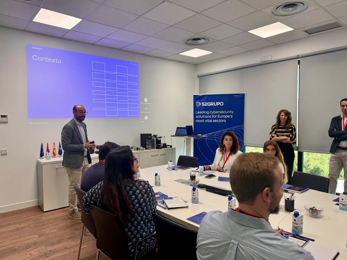 s2grupo's tweet photo. 🧠 Esta semana celebramos un nuevo #CISOTalks junto a Mimecast sobre Seguridad Conductual en la era de la GenAI.

Durante la sesión, analizamos cómo evolucionar desde la concienciación hacia la monitorización continua del riesgo humano.

#S2GRUPO https://t.co/HML3aRy7CL