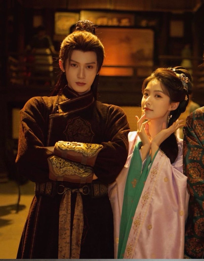 qinggye's tweet photo. cp seimut ini bertarung dgn novel romance tipis https://t.co/T538FtSia0