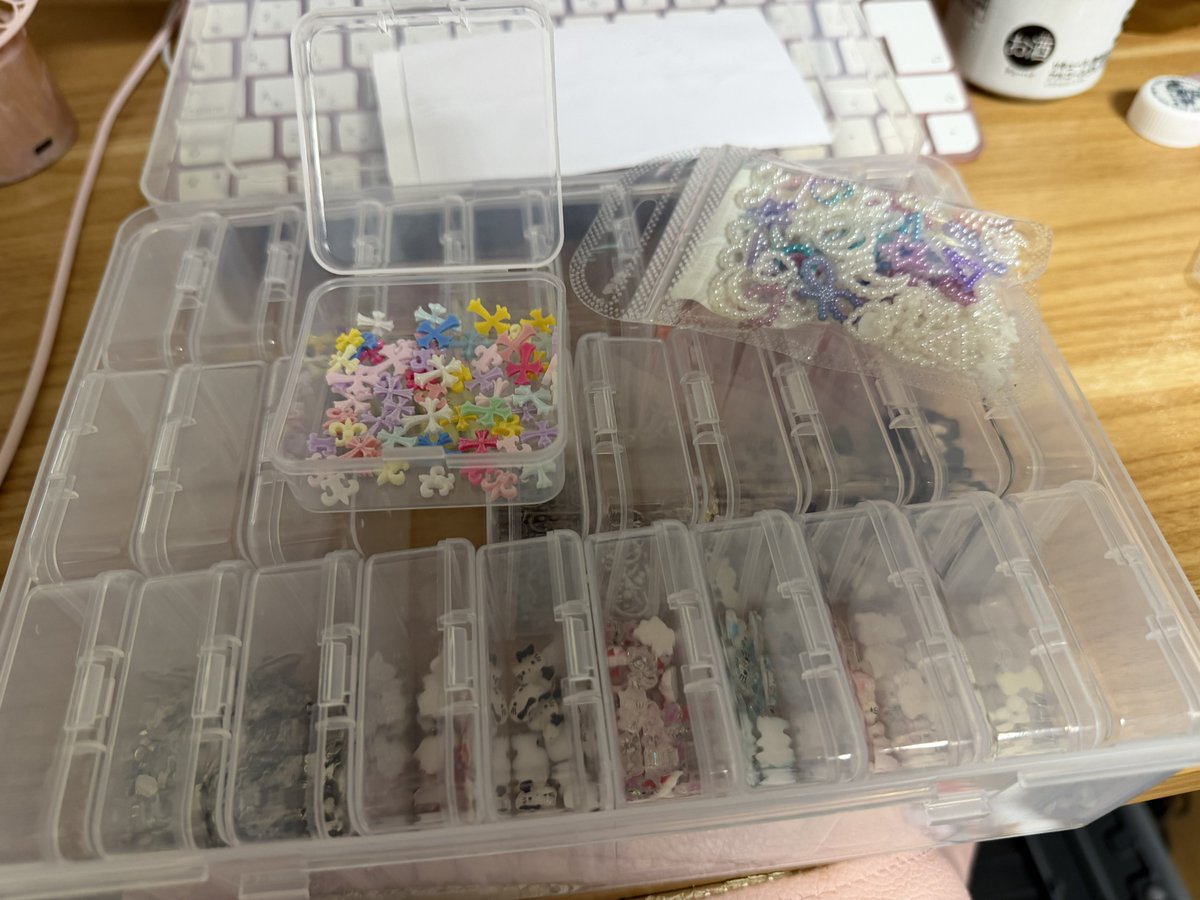 うにゃ♡ページ　ネイルパーツ お🆕ネイルのためにまたネイルパーツ追加したけどマジでもうネイリスト