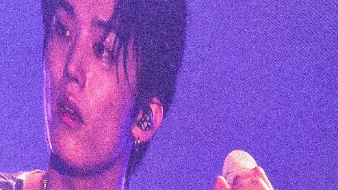 0928GALLERY's tweet photo. MY FAVORITE SINGER EVER you deserve this so much, jeongwoo! #박정우 https://t.co/BpEbBtZoRk