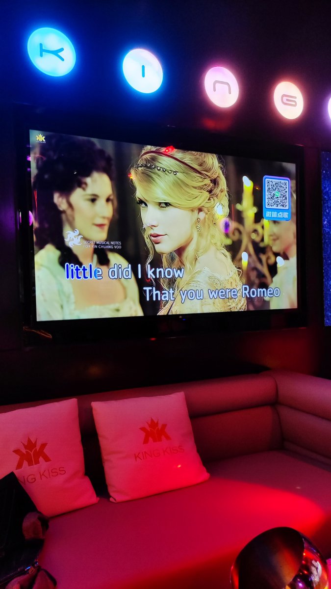 Maksim77882571's tweet photo. Spontaneous KTV session = pure joy! Grabbed the mic, belted my all-time fave tracks, and left all stress at the door. Who’s down for round two tonight https://t.co/L65JkY8tVc