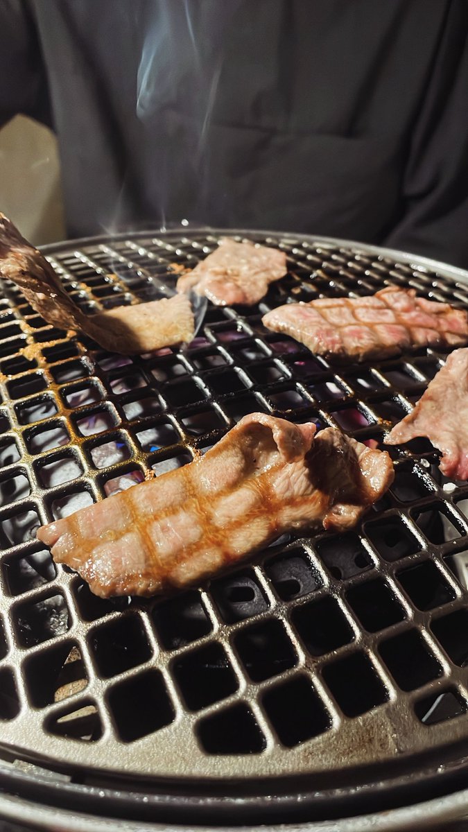 AL_0731's tweet photo. おごり肉！おごり肉！ https://t.co/lM2gWHK0YE