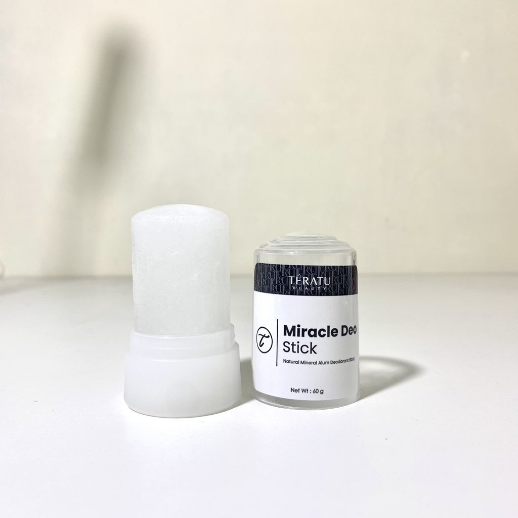 dzbaiwin's tweet photo. pliss kak cobain pakai produk ini, soalnya cocok banget buat cerahin bekas jerawat, luka nyamuk hitam2 manjur bangett dan pake deo stick teratu biar gk gelap✨ https://t.co/xN31Xl8yXs