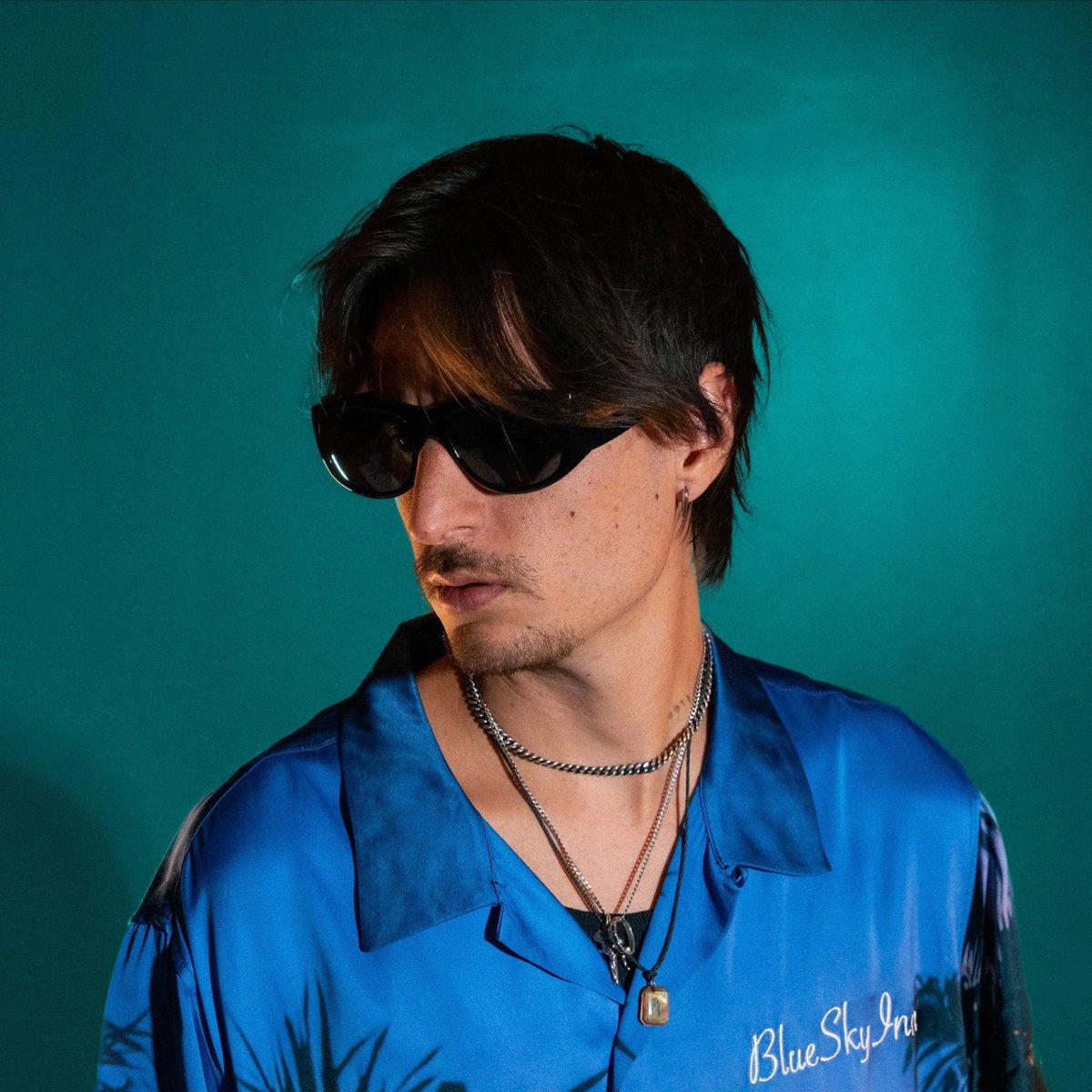 chartdannocean's tweet photo. Apple Music México 🇲🇽

#100. Danny Ocean - babylona blue (NEW) https://t.co/fkvq6HXy4a