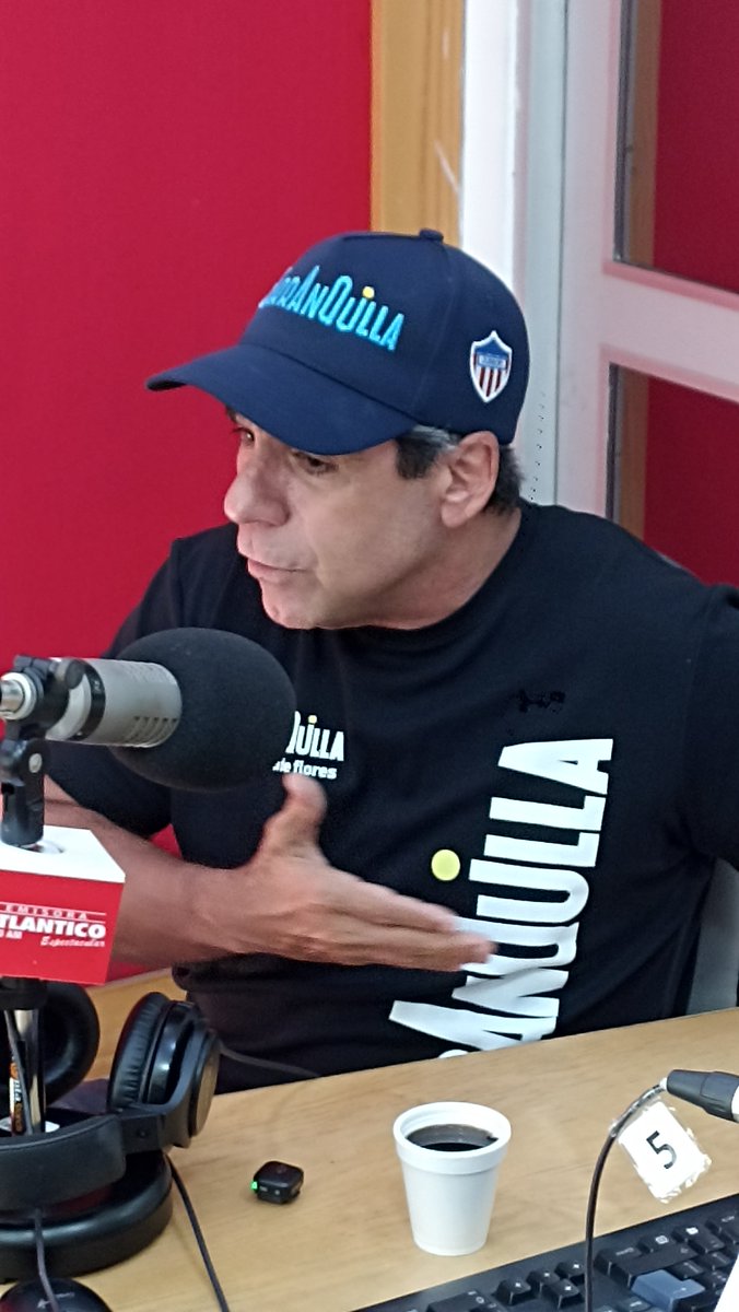 AtlanticoEmi's tweet photo. Atención: a esta hora, @jorgecura1070 entrevista al alcalde de Barranquilla @AlejandroChar https://t.co/s7RoE4rgw5
