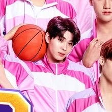 knp_ohae's tweet photo. these two competing in a basketball game will be the death of me
#tthi_eks #tonsrn https://t.co/F8lSsiaBfs