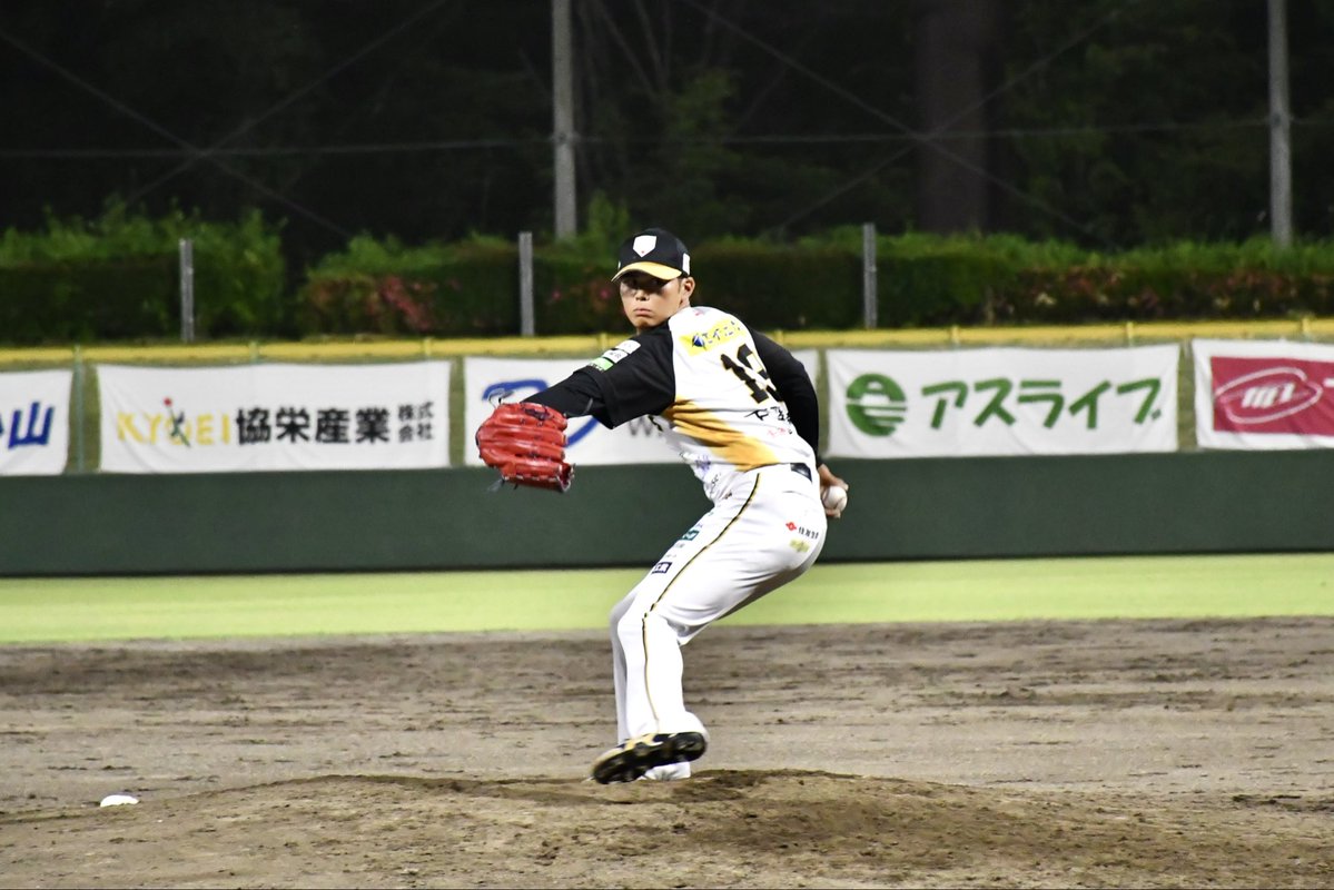 tochigi_gb's tweet photo. 【8回表】神奈川FD 10 - 10 栃木GB

#松田和真 投手がマウンドへ！走者を背負いながらも粘りの投球で無失点に抑え、流れを引き寄せる！

#栃木ゴールデンブレーブス
#10周年
#ONEHEART10th https://t.co/c5eZccsHUI