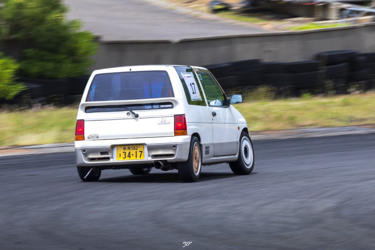 Grip_chaser's tweet photo. まるで自分の車とは思えないくらいキレイな写真ありがとうございます！
次こそはチェイサーで… https://t.co/QVfmbnAu2x