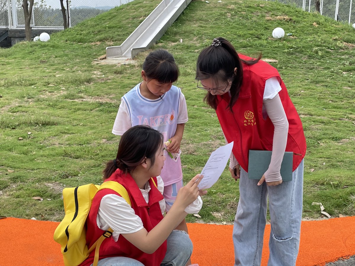Flemers10's tweet photo. Campus Eco-Club Seed-Planting Activity this Saturday at 9 AM by the Lake! Bring your friends to grow green u0026 share sustainability vibes. https://t.co/lJRbOxIujO