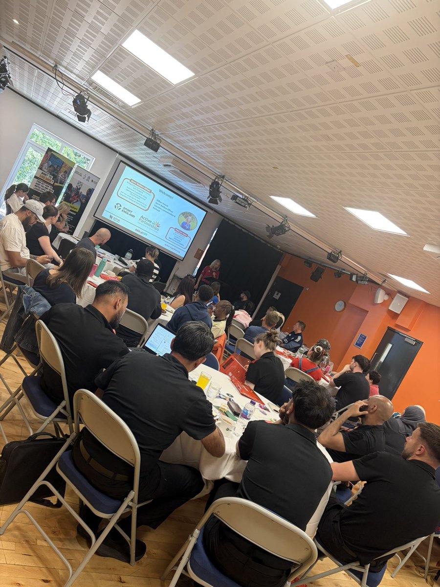 ActiveLLROrg's tweet photo. Thanks to @leicspolice @VR_Network, CYP First, @FearlessORG @gymintervention for supporting our Criminal Exploitation, Knife Crime & Gang Culture Workshop - recognising early signs of involvement in gangs, building confidence in having conversations with their members and being able to educate existing members and staff on risks and prevention 🛑
