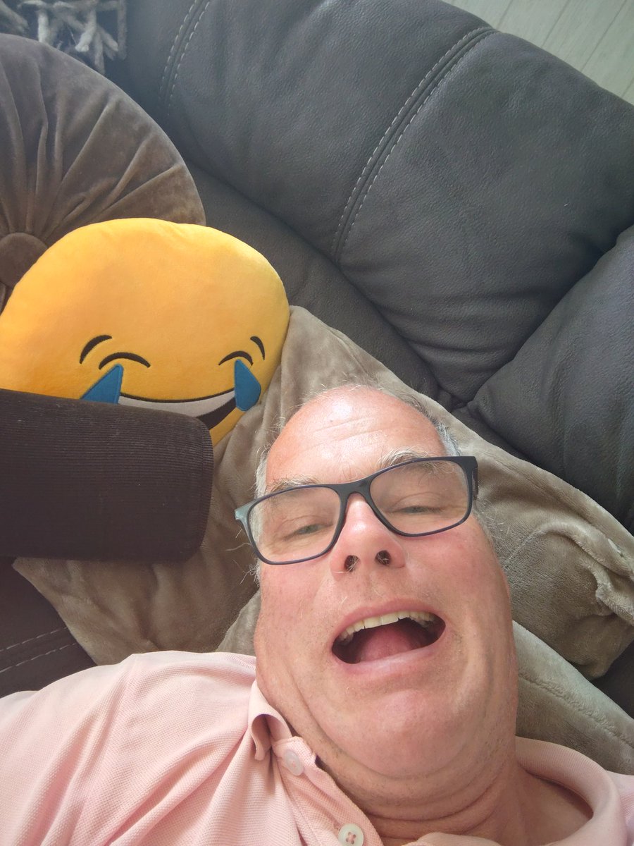 DahlstromUrban's tweet photo. Önskar alla en trevlig https://t.co/wHLDc9JojSöm inte ta varannan vatten https://t.co/hVNsSJziUM