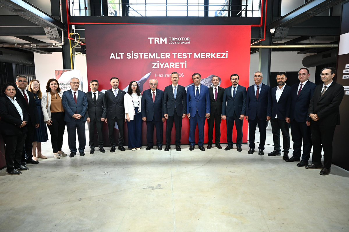 halukgorgun's tweet photo. 📍 Gebze | 🇹🇷

Gebze Teknik Üniversitesi bünyesinde kurulan Kuantum Bilim ve Teknoloji Laboratuvarı (QSTL) ile TRMOTOR Alt Sistemler Test Merkezi’nin açılışını gerçekleştirdik.

Kuantum teknolojileri ve millî motor sistemleri alanlarında ülkemize stratejik kabiliyetler kazandıracak bu iki önemli altyapı; araştırmadan tasarıma, doğrulamadan ürüne uzanan teknoloji ekosistemimizin kritik halkalarını güçlendirecektir.

QSTL; kuantum haberleşme, kuantum algılama ve kuantum hesaplama alanlarında yürütülecek çalışmalara katkı sunarken, TRMOTOR Alt Sistemler Test Merkezi ise KAAN projemiz dahil olmak üzere millî hava platformlarımız için geliştirilen motorların test, doğrulama ve kalifikasyon süreçlerine önemli yetkinlikler kazandıracaktır.

Bu merkezlerin; ülkemizin teknolojik bağımsızlık vizyonuna, millî mühendislik kabiliyetlerimize ve savunma sanayii ekosistemimizin derinleşmesine önemli katkılar sunacağına inanıyorum.

Başta Gebze Teknik Üniversitesi olmak üzere ASELSAN, TRMOTOR, TÜBİTAK ve emeği geçen tüm paydaşlarımıza teşekkür ediyor; açılışını gerçekleştirdiğimiz bu kıymetli altyapıların ülkemize, savunma sanayiimize ve teknoloji ekosistemimize hayırlı olmasını diliyorum.

@aselsan @GtuEduTr @TRMOTOR @Tubitak 

#MilliTeknolojiHamlesi #MilliYetkinlikHamlesi