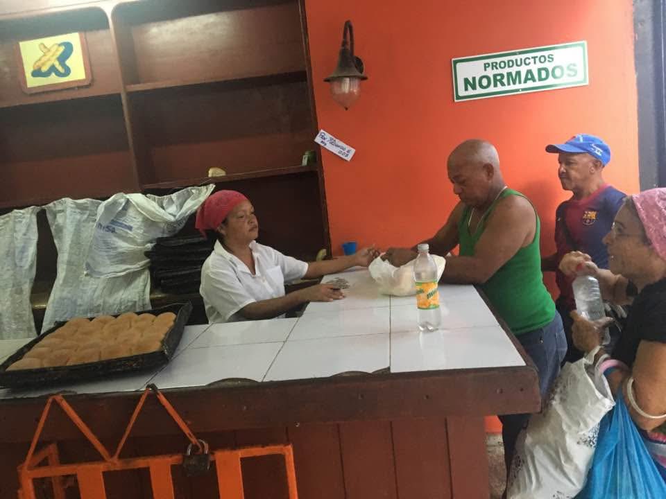 juandiegopena's tweet photo. Si hay cualquier duda, yo voto en contra de esto. 

En contra de los que admiran despiadadas dictaduras comunistas. https://t.co/dtEABGqP3A