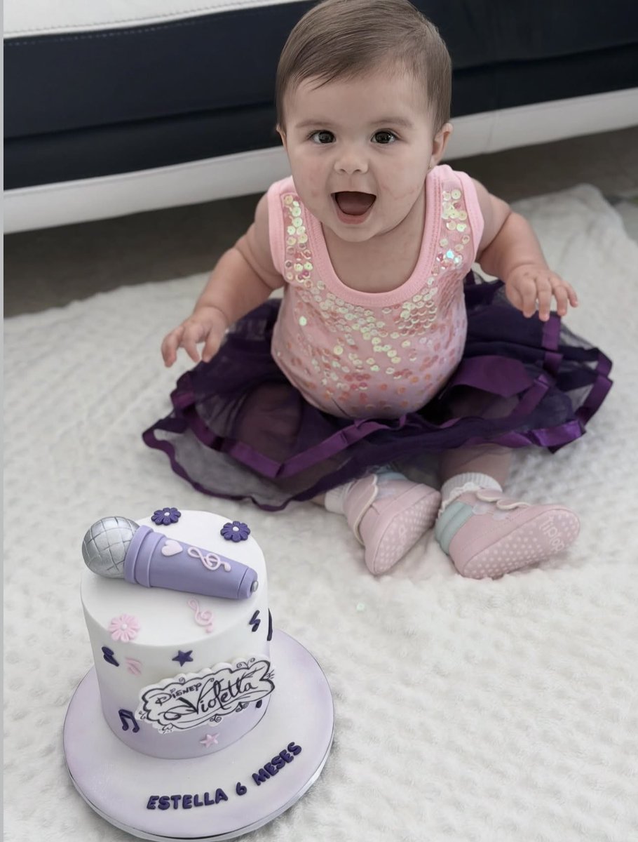 archivevioletta's tweet photo. a filha da carol chamberlain gente😭 https://t.co/FqMxpUGfMP
