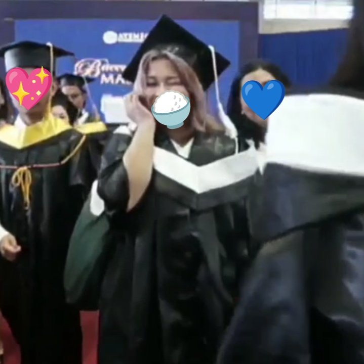 kidultsi's tweet photo. crusty quality but naka wooahae pa while recession, gotta shout out my querencia talaga that helped me get thru college hell 🥺🫶 miss you na abunjing hope you're resting well.

gonna try wooahae-ing sa actual grad march since mass pa to pero baka mawalan ako good moral damn 😔✋ https://t.co/QQBVjaP26b