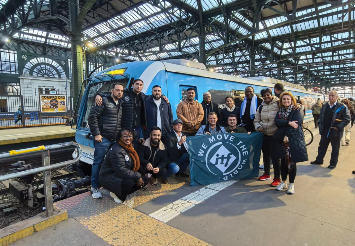JulioSosaFrate's tweet photo. 🚆🇦🇷 RWSSC ARGENTINA 2026 | Conociendo el sistema ferroviario argentino

En el marco de la reunión del Railway Section Steering Committee (RWSSC) de la ITF que se desarrolló en Buenos Aires, tuvimos el orgullo de realizar una visita guiada junto a las delegaciones internacionales https://t.co/IJkbdVXiN7