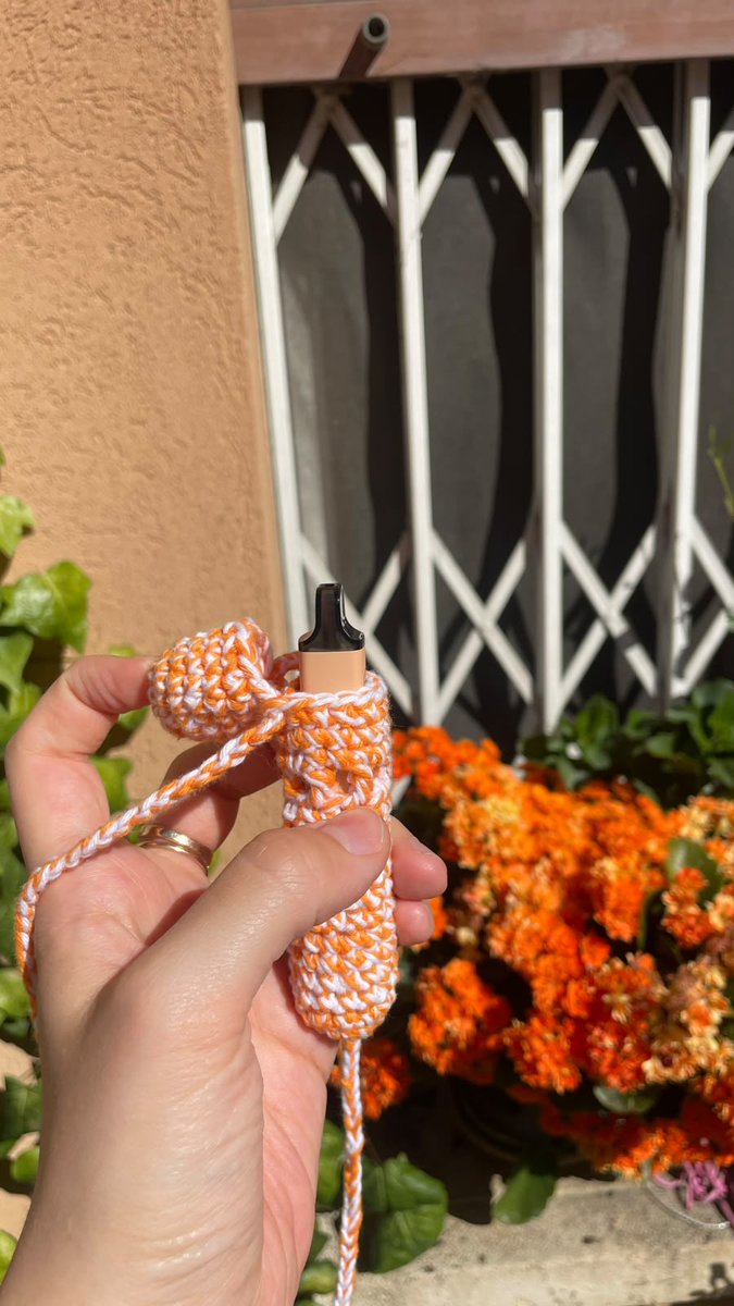 JAMBUCHIM's tweet photo. hello pls buy my handmade crochet lighter holders on vinted! both basic and mushroom ones 🧚‍♀️ they are very cute and practical and i made them with love 🤍🍀 i take commissions! feel free to suggest a color https://t.co/9Os1bYXJ6l