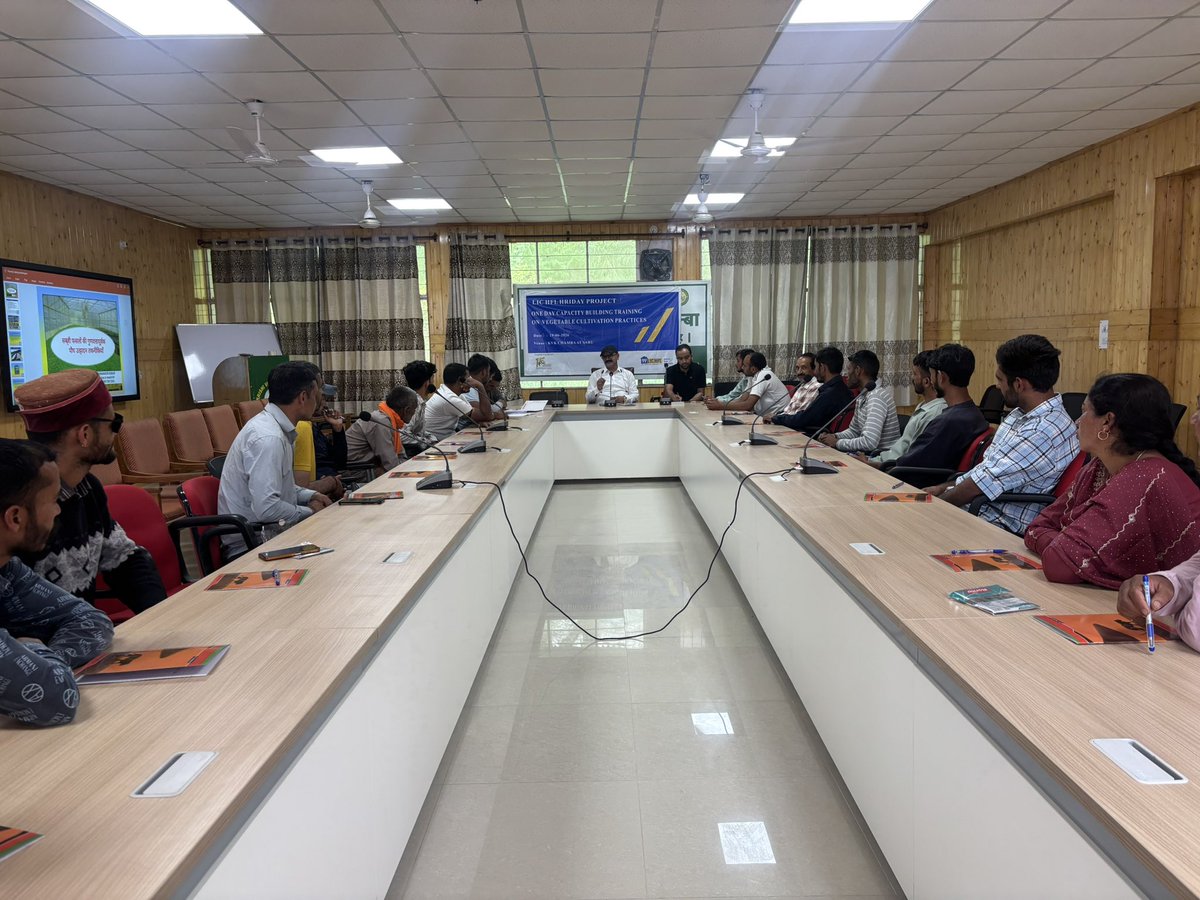 ChambaKVK's tweet photo. One day capacity building training on vegetable production techniques @icarindia @atari1icar @PMOIndia @ChouhanShivraj @rahuldhi_man @DCChamba @Nauniuniversity #nauniuniversity #icar https://t.co/znxPsEvpNw