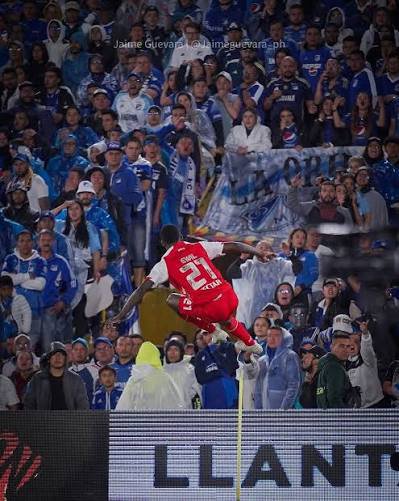 wrincon's tweet photo. SEÑORES MUY FELIZ 19 DE JUNIO PARA TODOS. GRACIAS POR HACERNOS FELICES, @SANTAFE
#ElEwilazo https://t.co/CwyrFvLxzK