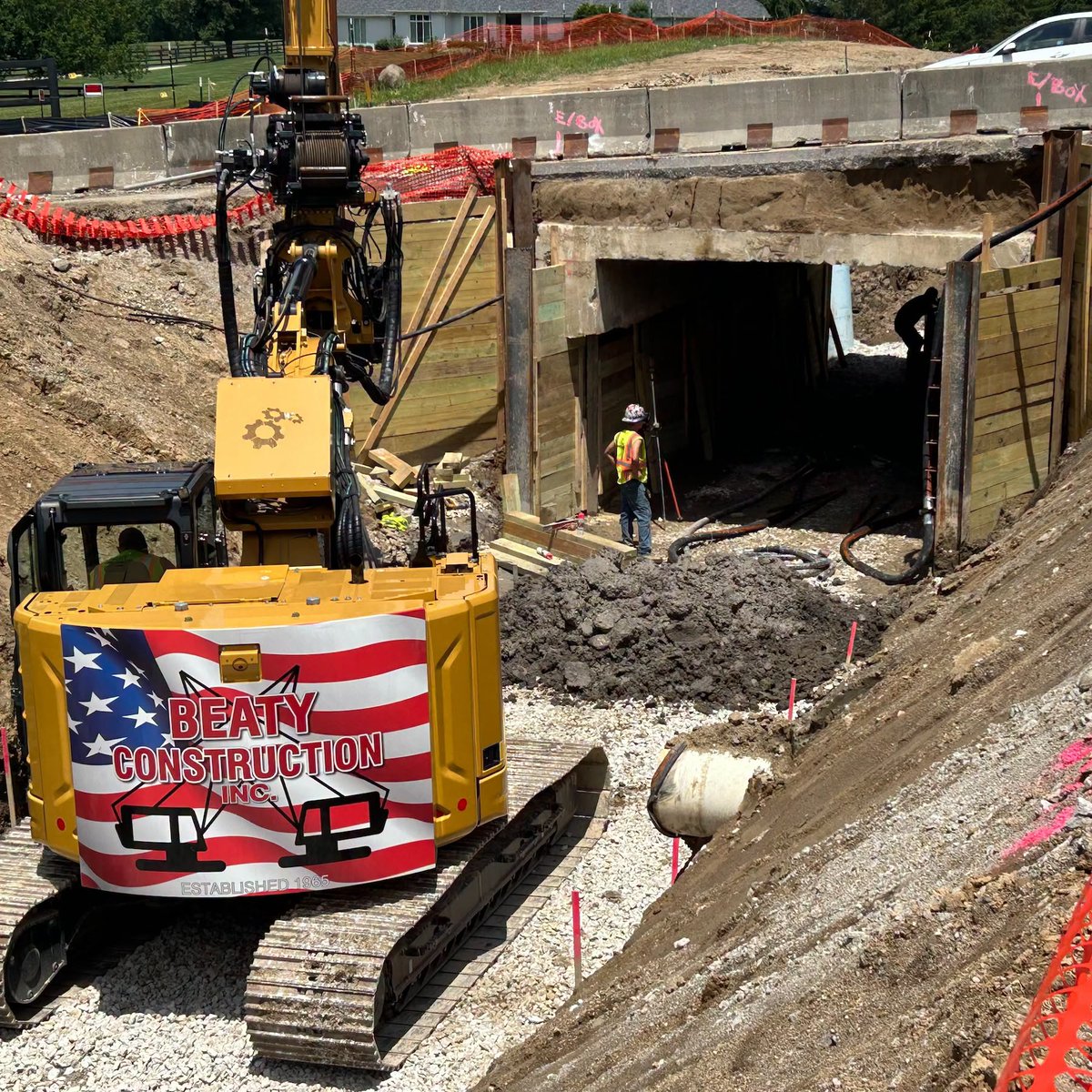aaron_renn's tweet photo. Westfield, Indiana is building a tunnel under 161 St. for the Monon Trail. I love the way our Hamilton County communities have grade separated this busy trail at key arterial streets. It's safer and much more pleasant. https://t.co/8Bpu7QPED0