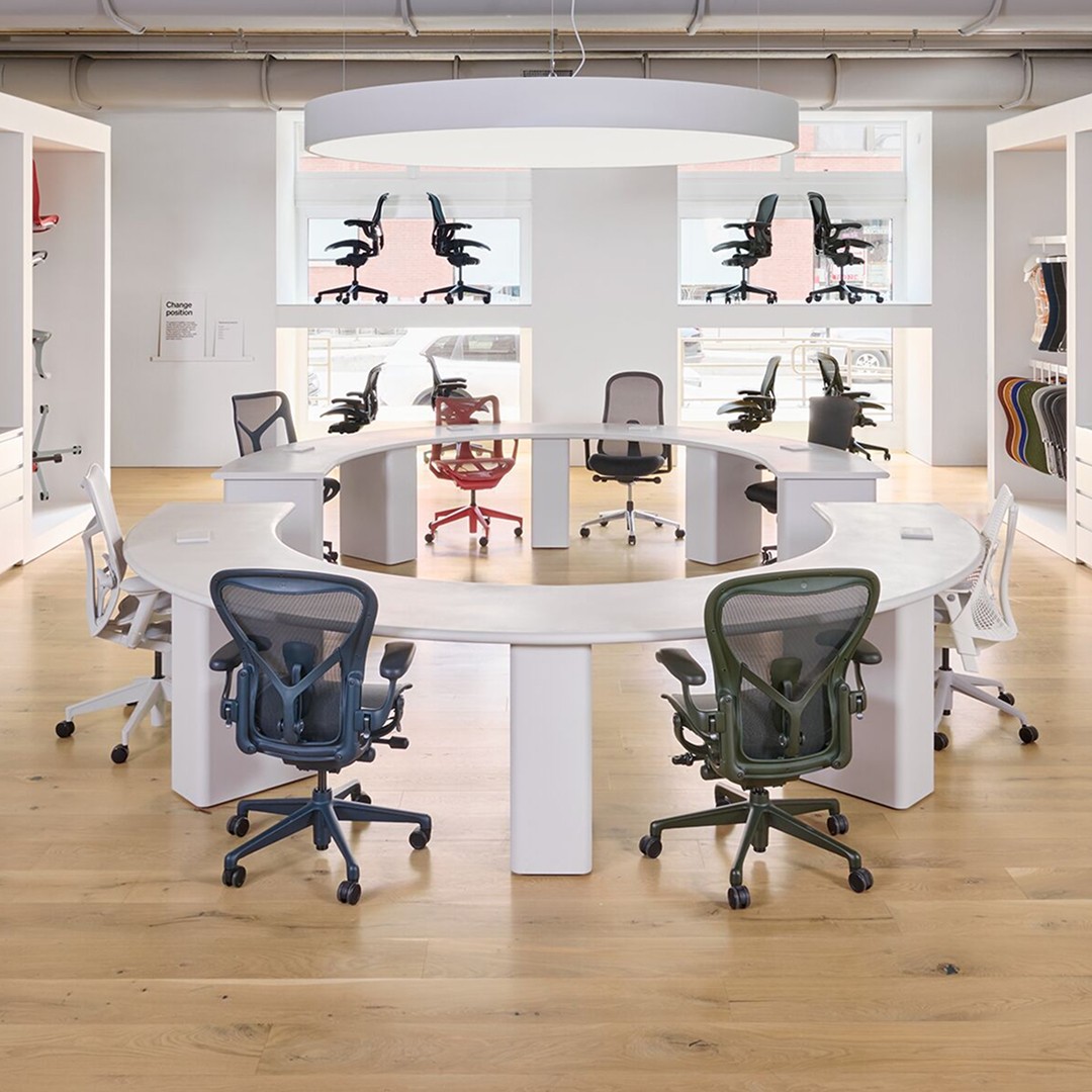 CBI_Workplace's tweet photo. At Design Days in Chicago, MillerKnoll brands debuted new and expanded product lines that show how the MillerKnoll collective is powering design. 
Explore more: https://t.co/fiICyGMw8c https://t.co/cq1EDONmiL