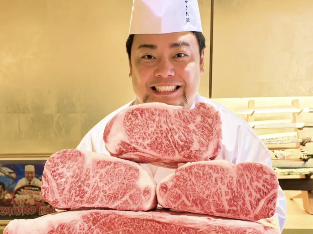 KazuhiroKakida's tweet photo. 【強い】『かきだ鮨』丸の内本店6/22open、強い記念！
丸の内本店『将軍』コース無料食事券4名様にプレゼント！
条件は僕をフォロー頂き、この投稿にいいね&リポスト！

【世界初】神戸牛＆大トロ・ウニ含むお鮨おかわり無料コース
マグロだけじゃなく、神戸牛も一頭買いしま🍣強い。

締切6/22(月)正午。当選者の方へは僕からDMいたします。
詳細や予約は、下記URL参照ください
https://t.co/qX55Qm2jPk