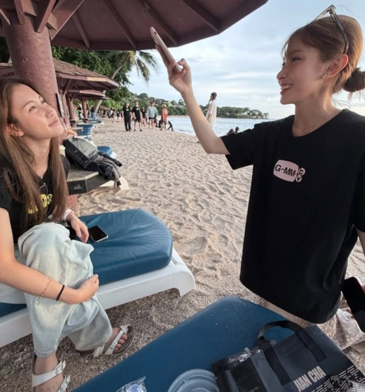 Peysaurus_TH's tweet photo. — [🦕🧳] #GMMTVOuting2026

photo buffet 
#jjaoyng 's instagram post

#pitchapaeyah
— #PAEYAHxOuting2026 https://t.co/Zg8k0mpNwO