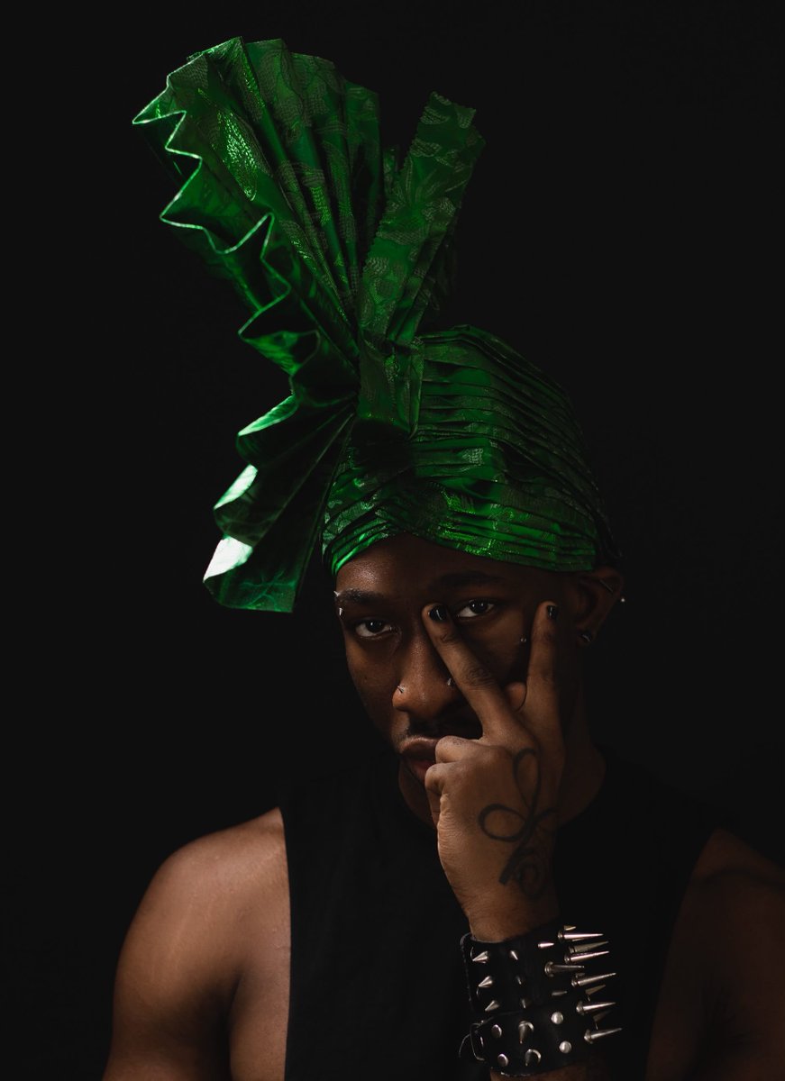 starboylekzy1's tweet photo. LUWA.Mp4 dropped on two pack on us and it’s buzzing ! The whole idea behind this project is spazzing man ! 😍😍🔥🔥 https://t.co/hXnt1zOVX4