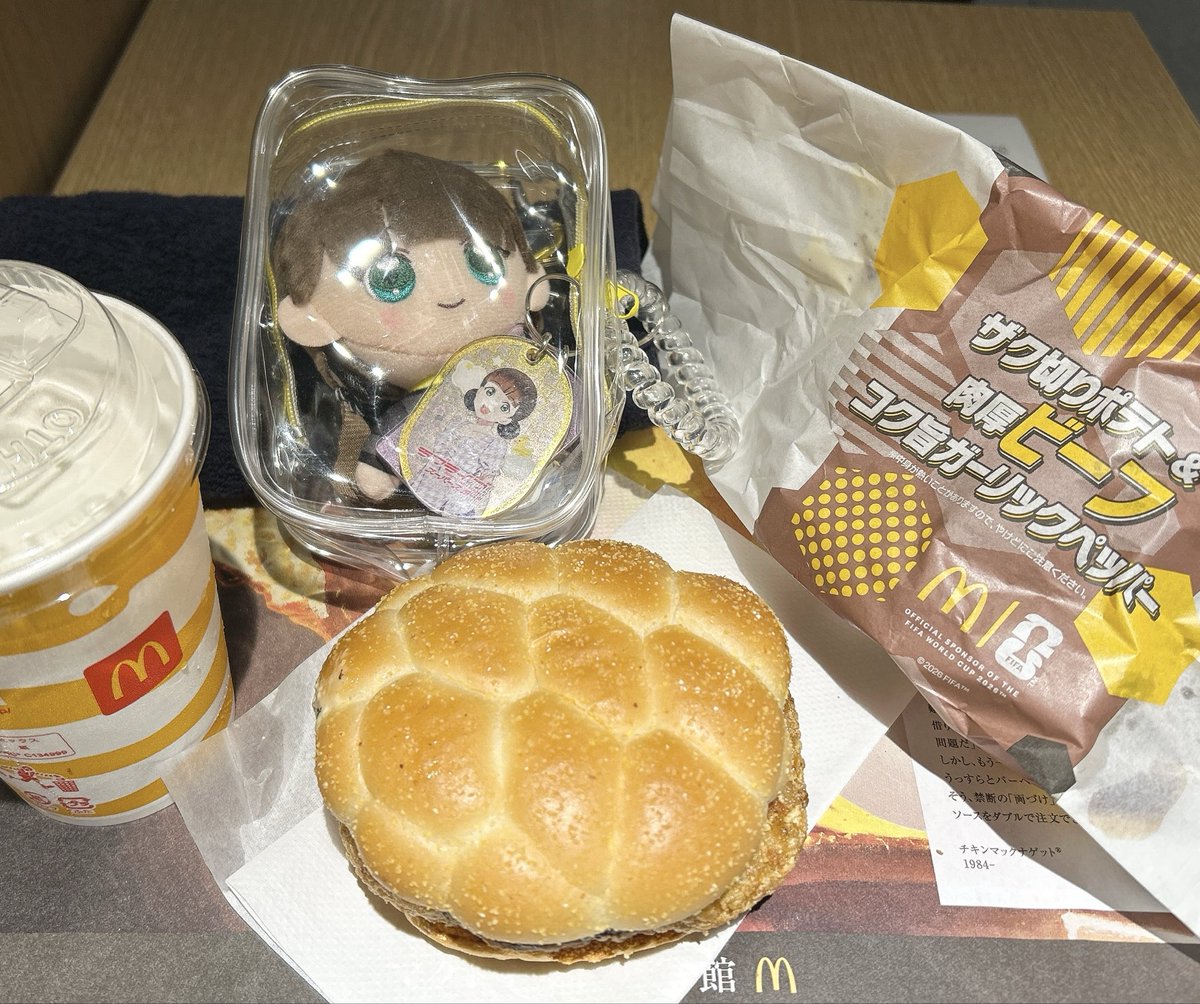 Jun_Kinako_Non's tweet photo. のんちゃん🥰
期間限定のVIVA！ワールドマック

NEWザク切りポテト&amp;肉厚ビーフ
コク旨ガーリックペッパー

だよー🍔🥤
(胃がもたれてポテトは回避ごめんなさい🙇‍♀️
Liella!生放送を見ながら幸せに食べました☺️

#のんしちょっと
#はらぺこすずはら https://t.co/hkknRbrsBJ