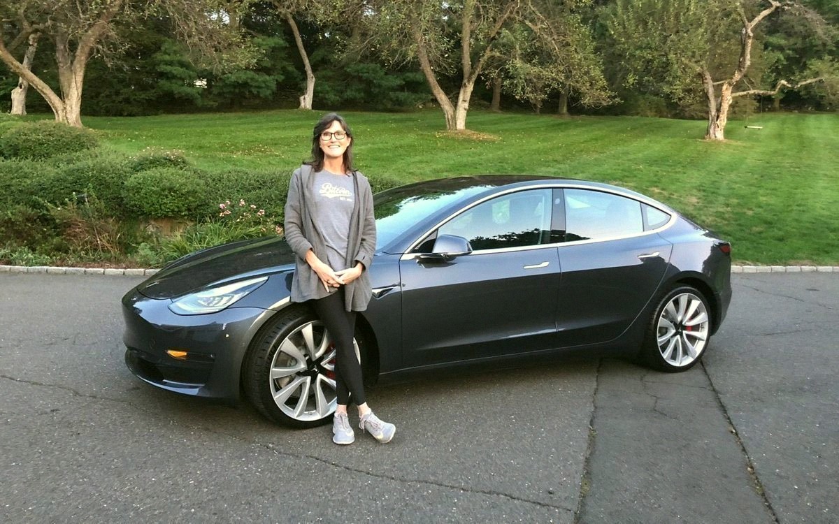 gbward0's tweet photo. Cathie Wood’s Ark Invest grabbed 54,815 more Tesla shares yesterday. $TSLA 🚀 https://t.co/wEPcKwYns4