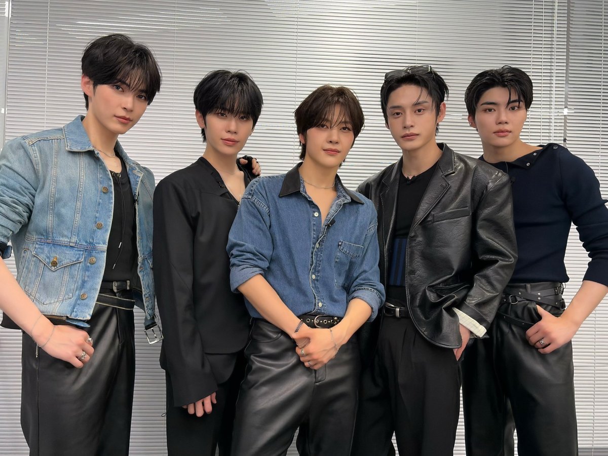 oricon's tweet photo. 『M:ZINE』7月、8月は…

「最新K-POPのヒミツ 弾丸取材ツアー第二弾
～超人気アーティスト独占密着＆韓国No.1音楽番組大潜入SP～」

ZEROBASEONE『M COUNTDOWN』出演舞台裏密着
ATEEZ、RIIZE、iznaにも直撃

🔻見どころ
https://t.co/E1FnOikxpX https://t.co/oQQIOznPFI