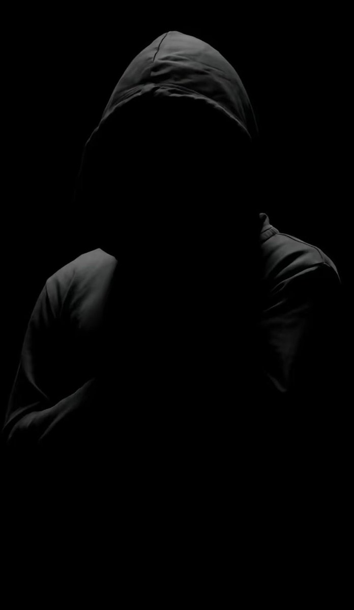 Lenz1444's tweet photo. Cool and dark ⚫️❄️ https://t.co/cPjUvzs2ec
