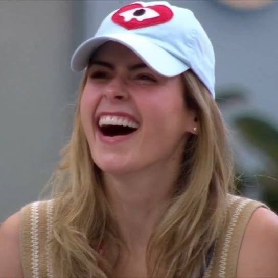 ddsnixx's tweet photo. tópico sensível: olhinhos da Ana Paula quando ela sorri https://t.co/hLclubaZaz