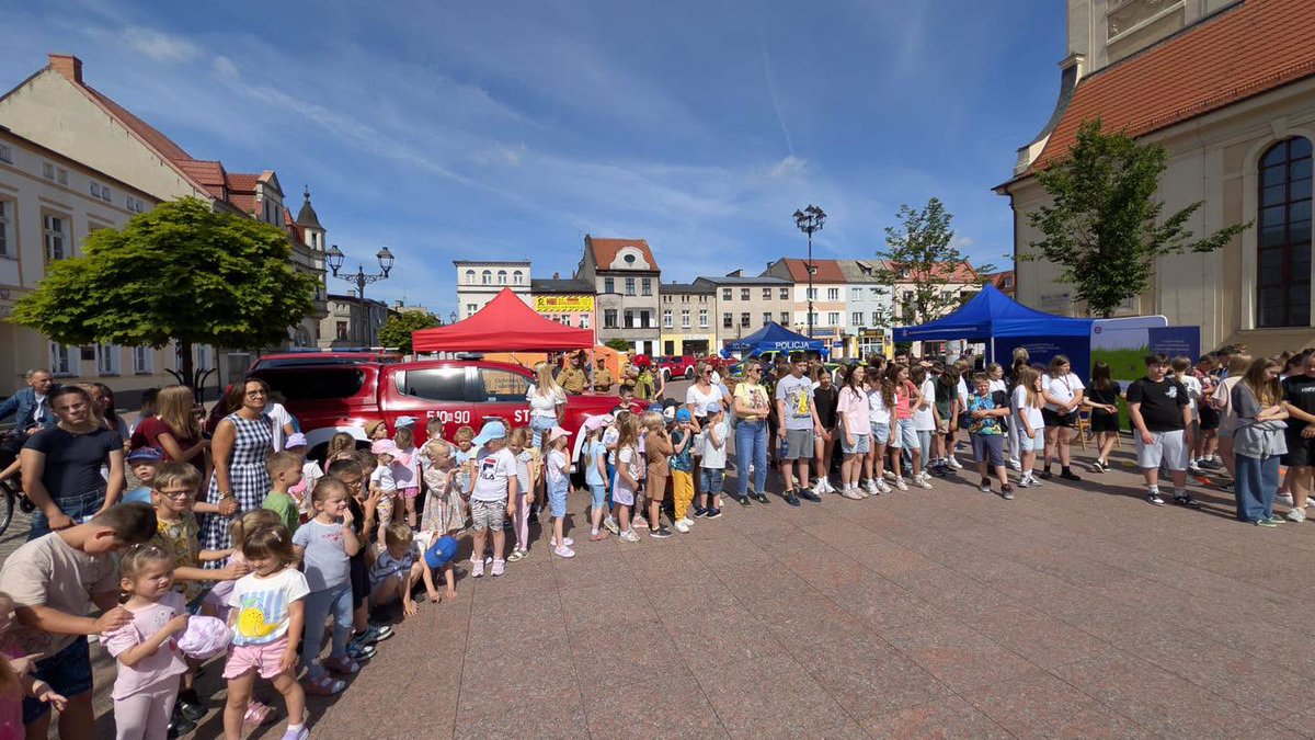 PSPNML's tweet photo. Dziś na nowomiejskim rynku odbył się piknik pod nazwą „Bezpieczne Wakacje”.💓🌞⛱️🛟🚵
Więcej informacji link⬇️
https://t.co/YaPIYqj19E https://t.co/Hs2fBo2eQU