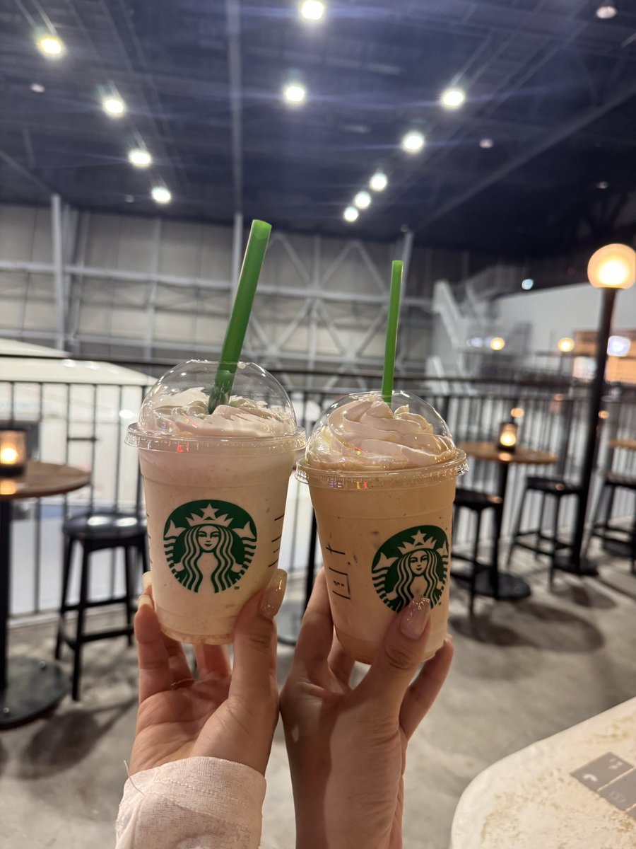 yarouyo8888's tweet photo. 働いてた？遊んでた？って思われる写真の量📸

充実した仕事３日間でしたっっ

フタバ産業さんにてお世話になりましたっ✨
中部国際空港ってなんかテンション上がるよね⤴️
@ranamaru_5 https://t.co/zNMDoDkJpl