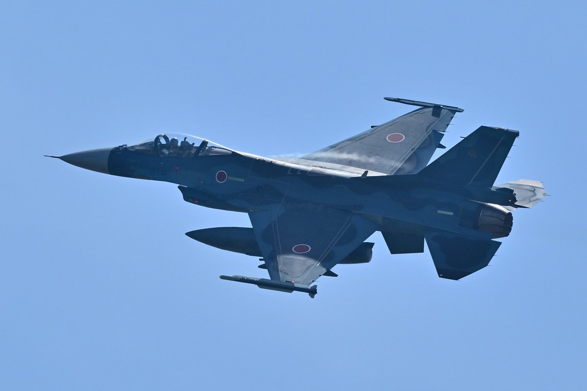 airbase111's tweet photo. 今日の小松
　F-2　(築城基地）　4機
　R06で訓練区域へ
#小松基地 https://t.co/k1VrweQWzf