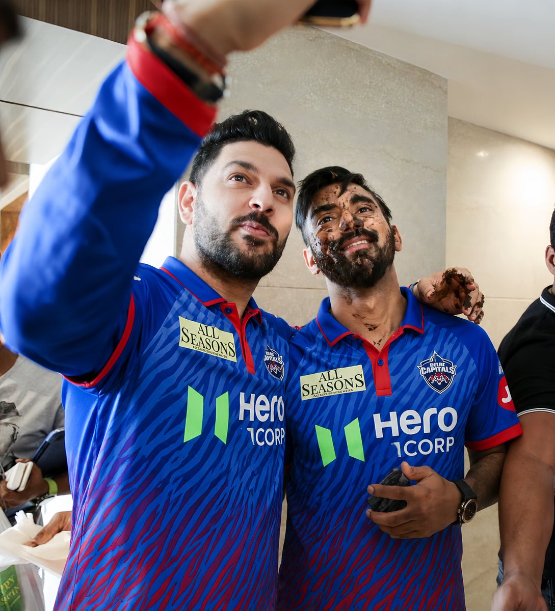 harsh_hpt's tweet photo. They will rule ... 

They will destroy every fort built ... 

Brace for impact ...

Congratulations @DelhiCapitals , for one sane decision ... 

#KLRahul #YuvrajSingh https://t.co/VXIRdZy5NP
