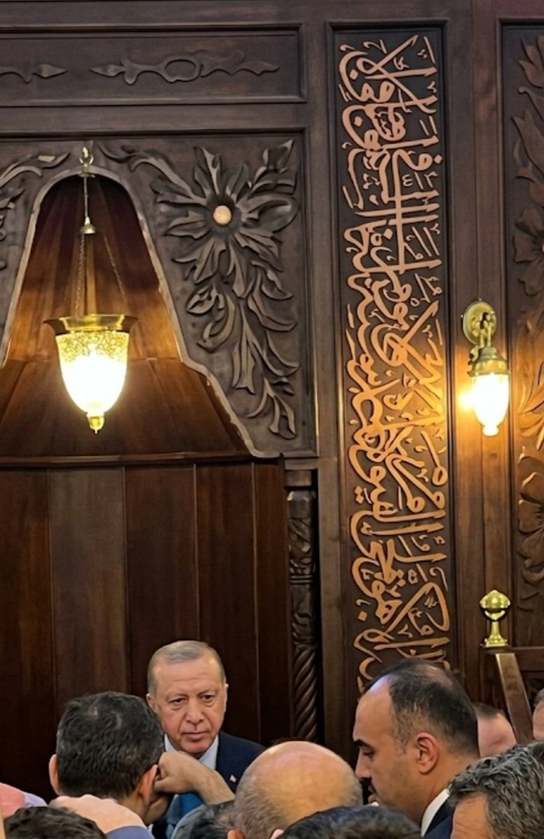 yorumhs's tweet photo. @abdullahozdemir @yasinyildizbb @CakirMikayil Atakent Mahallesi Menekşe Parkı Hz. Osman Camii'nde, metro açılışı öncesinde Sayın @RTErdogan ile cuma namazını eda etmek güzel bir motivasyon oldu. 
Tebrikler. https://t.co/J1Qs0cv6Mv