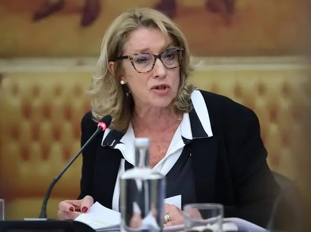 mpcabral's tweet photo. Oh, Palma Ramalho vá mas é para o… c*! Demita-se! https://t.co/dSoQIHBOtS
