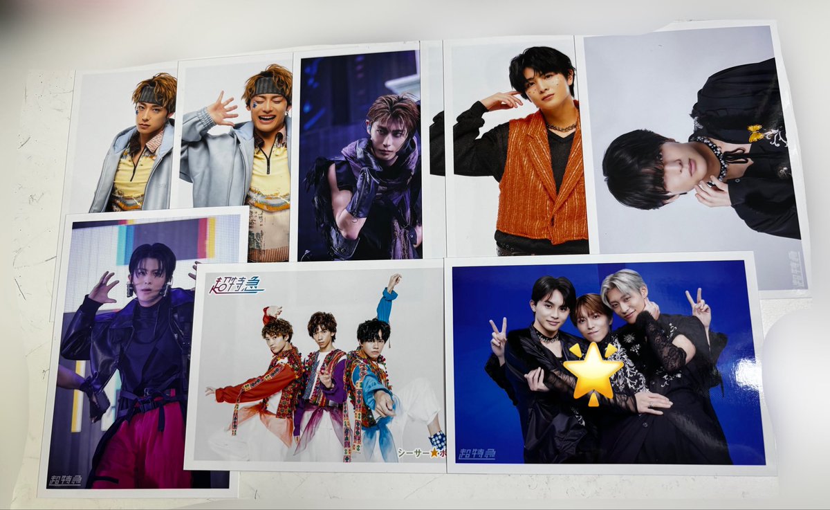 gdzya4's tweet photo. 超特急 グッズ お譲り致します！

譲:写真のもの(カイ、タクヤ、ユーキ、タカシ、マサヒロ、アロハ、ハル)
求:買取＞＞＞未所持タクヤグッズ(🌟が付いているものはお値段ご提示ください)

値段は1枚目ALTにて記載(早めに手放したいのでほとんど定価以下)

 #超特急譲  #超特急求  #超特急交換 https://t.co/5fXaZIdJtO